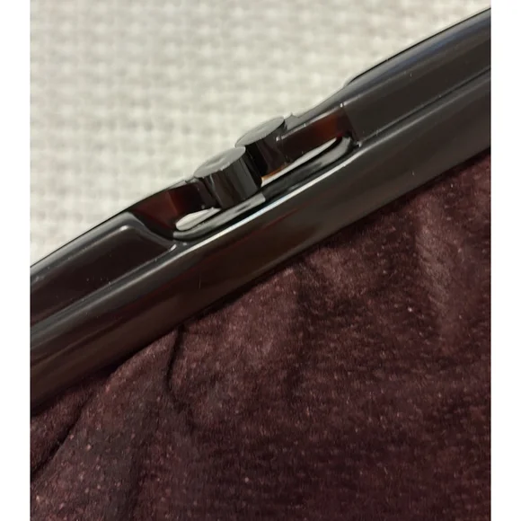 VINTAGE suede clutch purse hinged opening lucite closure burgundy merlot OS - Picture 8 of 14